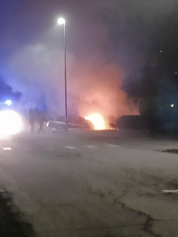 Auto incendiate quartiere San Fedele Asti