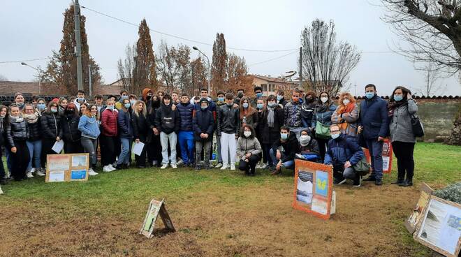 Crescentino, Libriamoci nel cortile dell\'Infermeria Santo Spirito