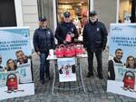 volontari Associazione Nazionale Polizia di Stato distribuzione cioccolatini ricerca a Villanova D'Asti.