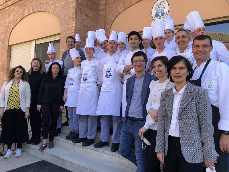 studenti belgi e olandesi in visita alberghiera agliano