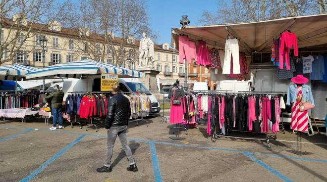 mercato piazza alfieri