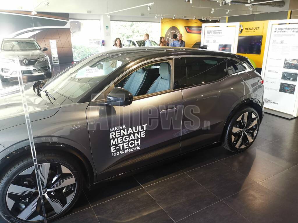 presentazione Renault Megane E-Tech da errebi