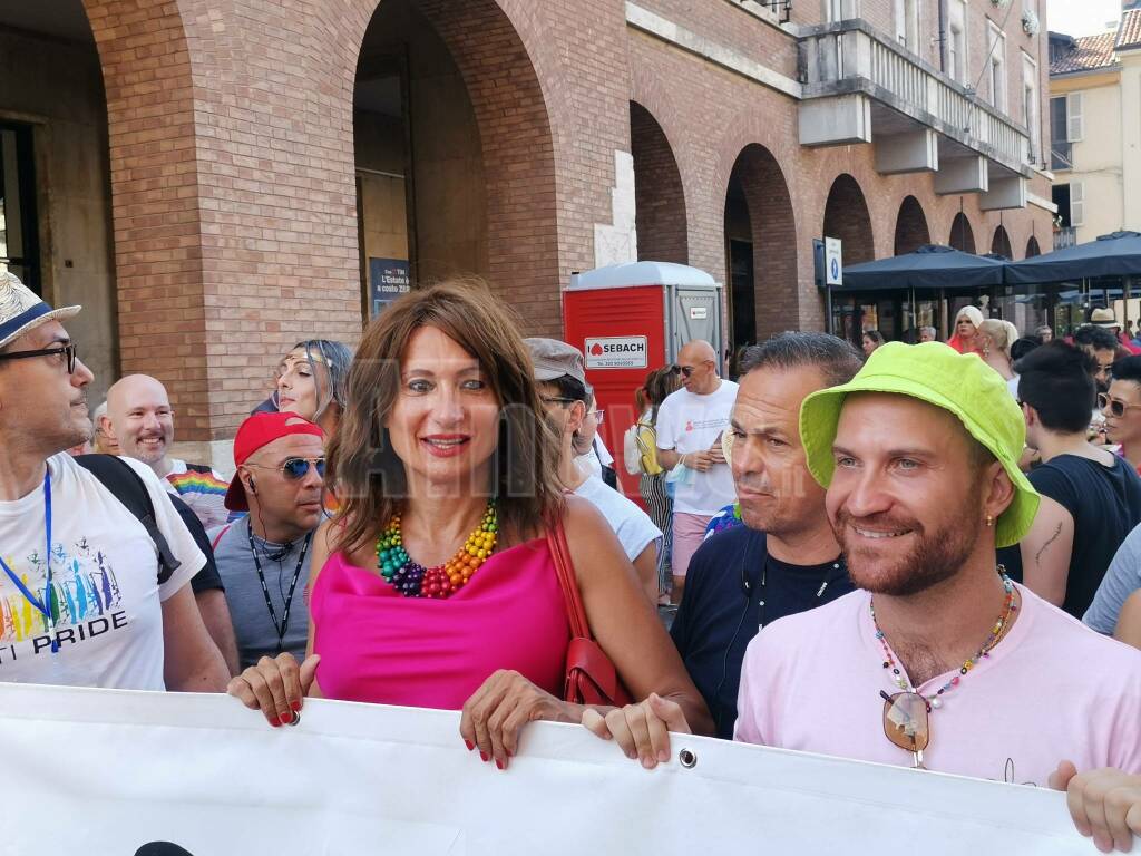 Asti Pride 2022 luxuria e camilli