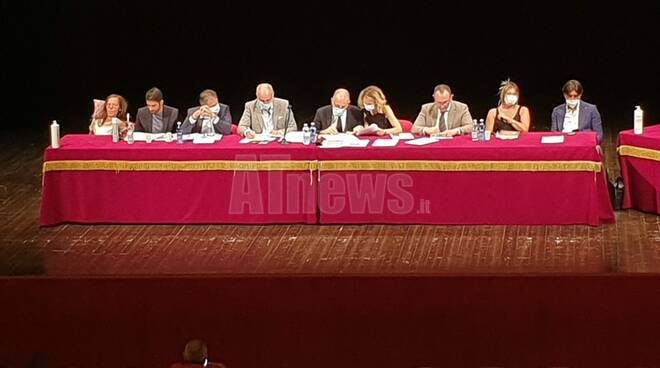 consiglio comunale al teatro alfieri 12072022