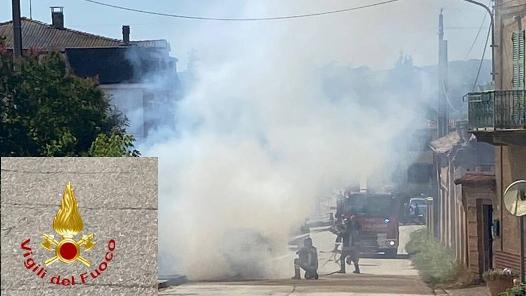 incendio auto castelnuovo calcea