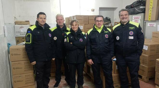 Protezione civile di Castelnuovo Belbo a Nizza Monferrato per la raccolta Alimentare