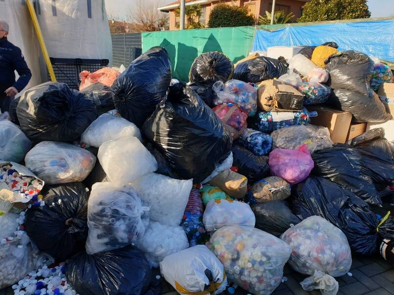 tappi da Costigliole d’ Asti alla Casa di accoglienza “La Madonnina” di Candiolo