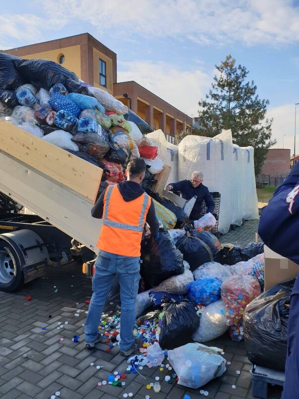 tappi da Costigliole d’ Asti alla Casa di accoglienza “La Madonnina” di Candiolo