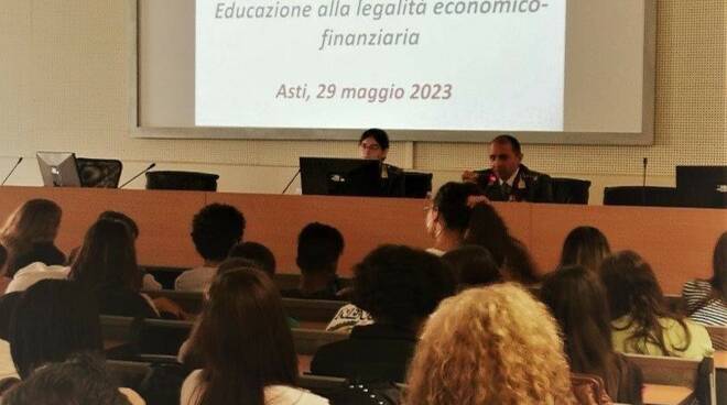 guardia di finanza asti incontro studenti 