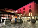 ospedale asti illuminato di rosa