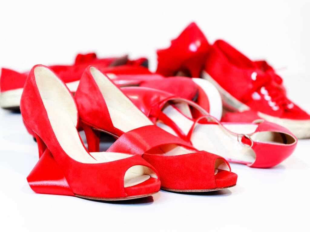 scarpe rosse https://depositphotos.com/