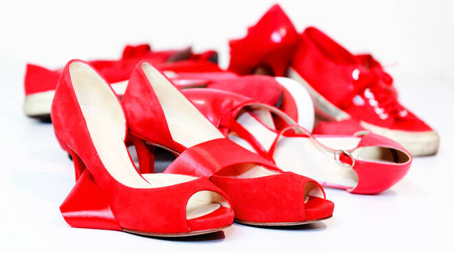 scarpe rosse https://depositphotos.com/