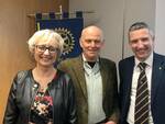 Piera Arata, Guido Armellini e Paolo Fortuna (Presidente del Rotary Club Alba)