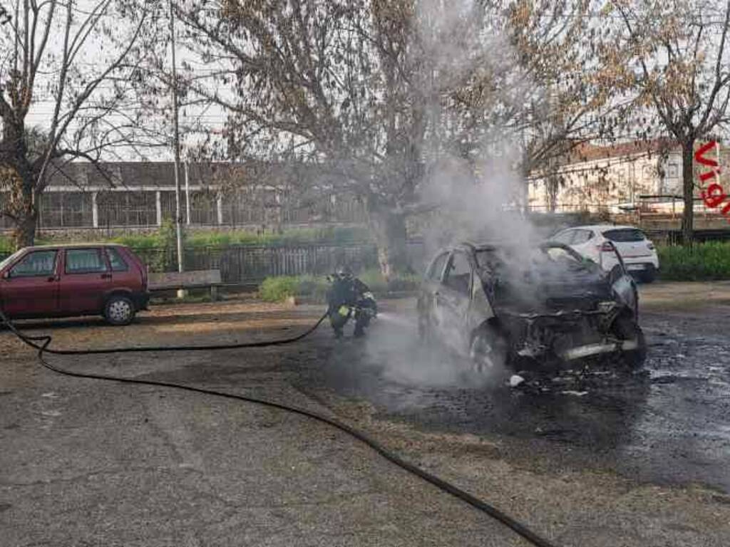 incendio auto san fedele